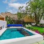 בית נופש Oceania A Chayofa